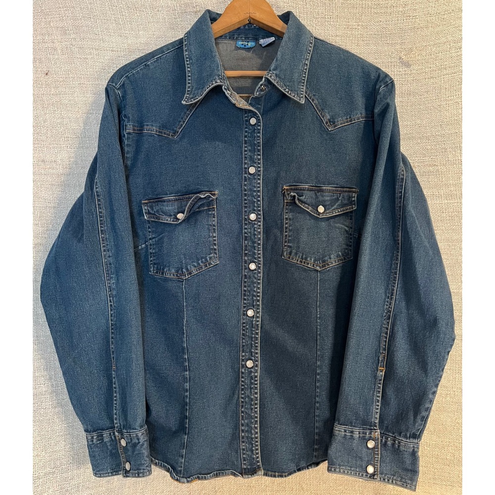 Western Denim Pearl Snap Yoke Shirt Plus size 26/28 Womens Medium Wash